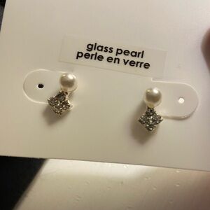 Cute minimalist earrings!